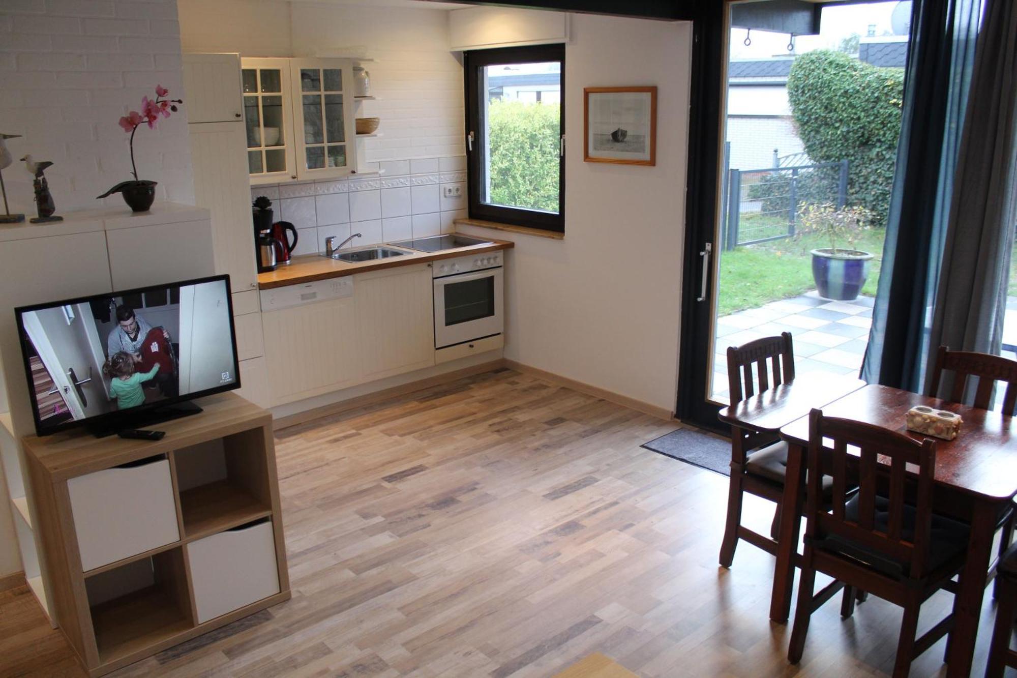 Schoenes Ferienhaus In Tossens Mit Schoenem Garten Butjadingen Eksteriør billede